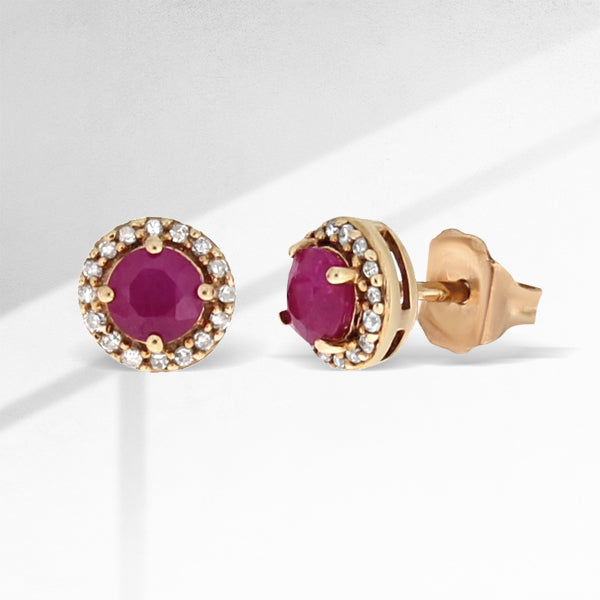 Pendientes de botón con rubíes de 0,77 ct y diamantes en oro rosa de 10 kt
