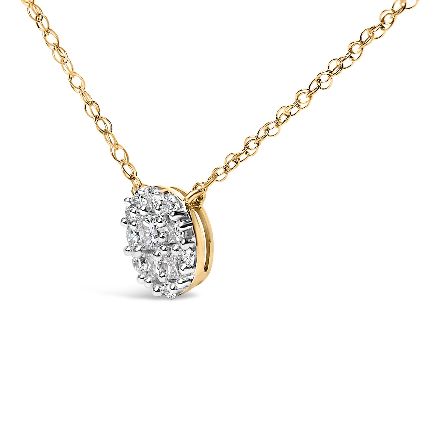 Collar con colgante de grupo de diamantes de 3/8 quilates de plata de ley chapada en oro amarillo de 14 quilates