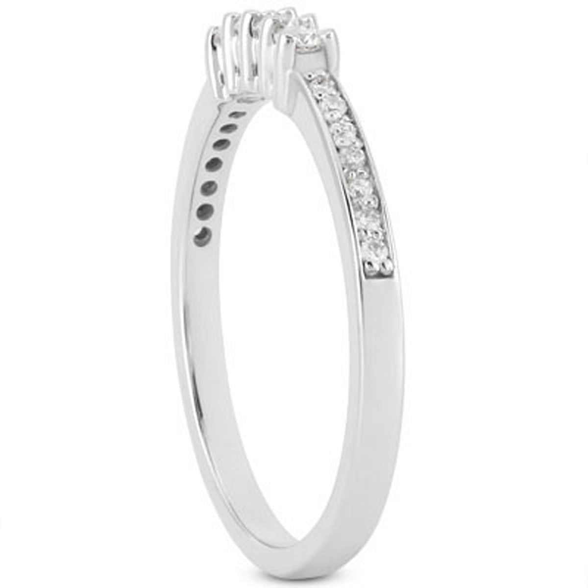 Alianza de boda de oro blanco de 14 quilates con diamantes engastados en pavé y diamantes engastados en garras