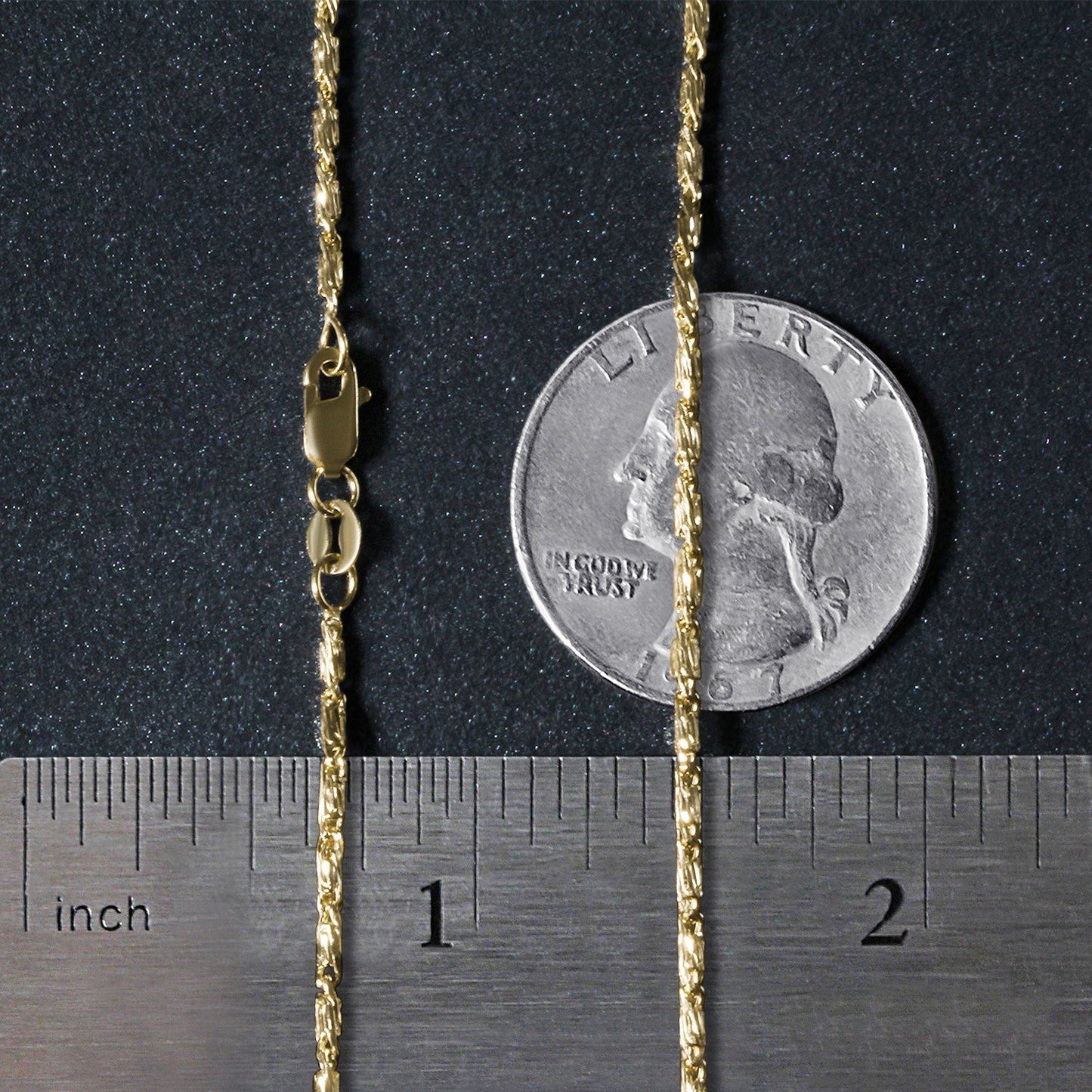 Cadena con colgante de eslabones calados corte diamante en oro amarillo de 14k (1,5 mm)