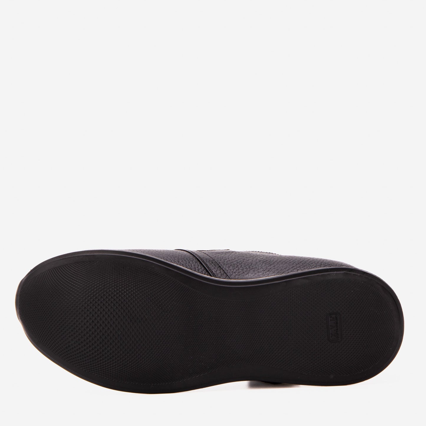 The Avelon Black Leather Men Sneaker