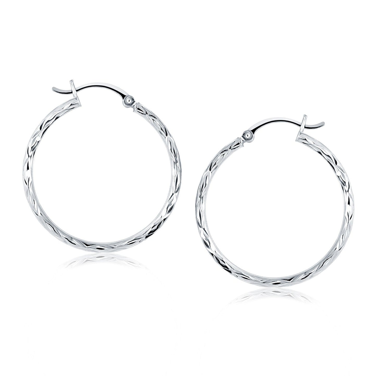 Aretes de aro de oro blanco de 14k con corte de diamante