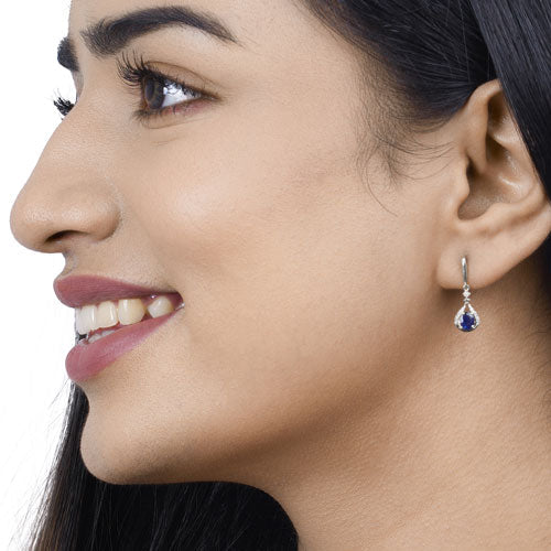 Pendientes de oro blanco de 14 quilates con zafiro azul auténtico de 0,86 quilates y diamantes blancos