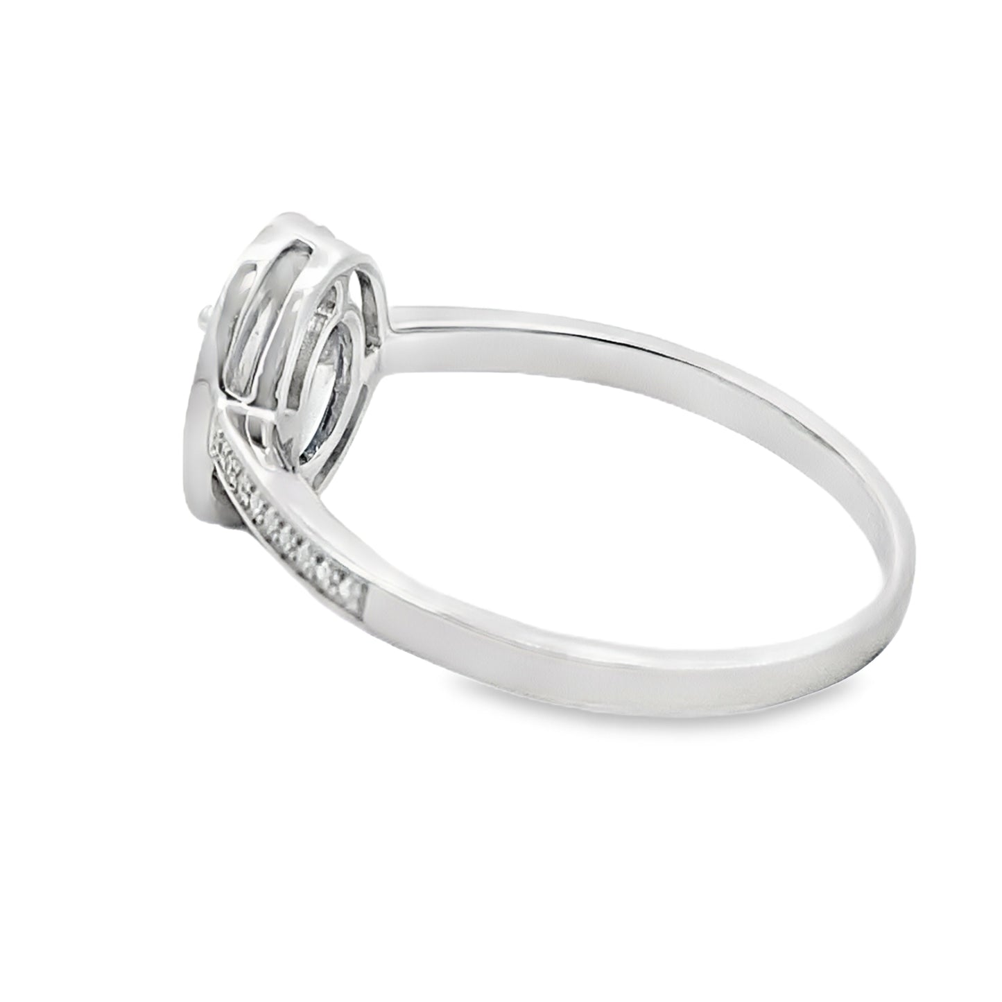 Anillo de Zafiro y Diamantes de .67ct Oro Blanco de 10kt