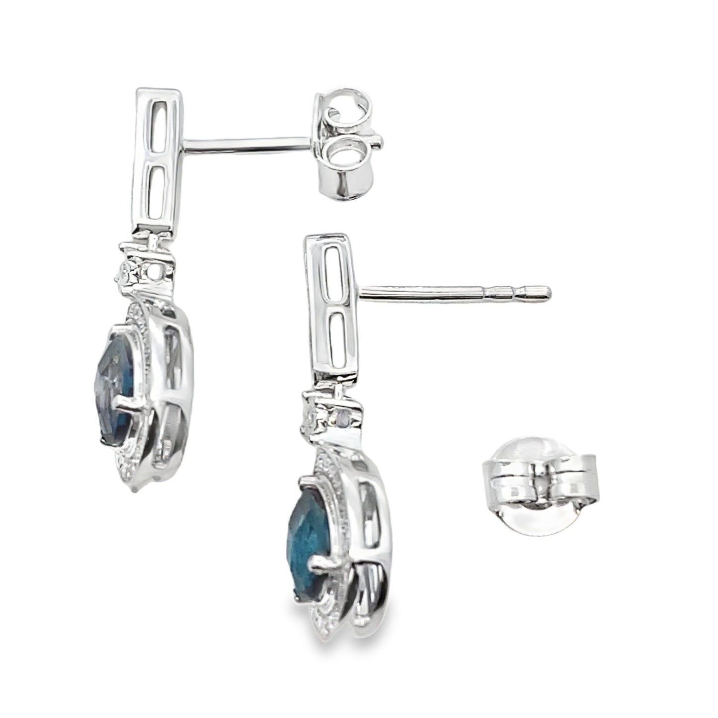Pendientes colgantes de topacio azul Londres en oro blanco de 10 quilates