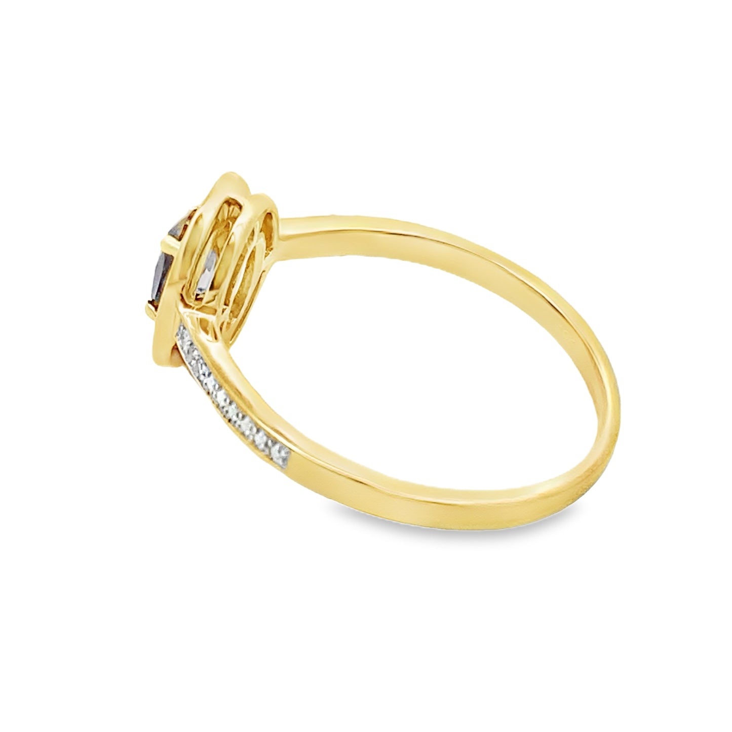 Anillo de topacio místico fuego y diamantes de .59 ct en oro amarillo de 10 kt