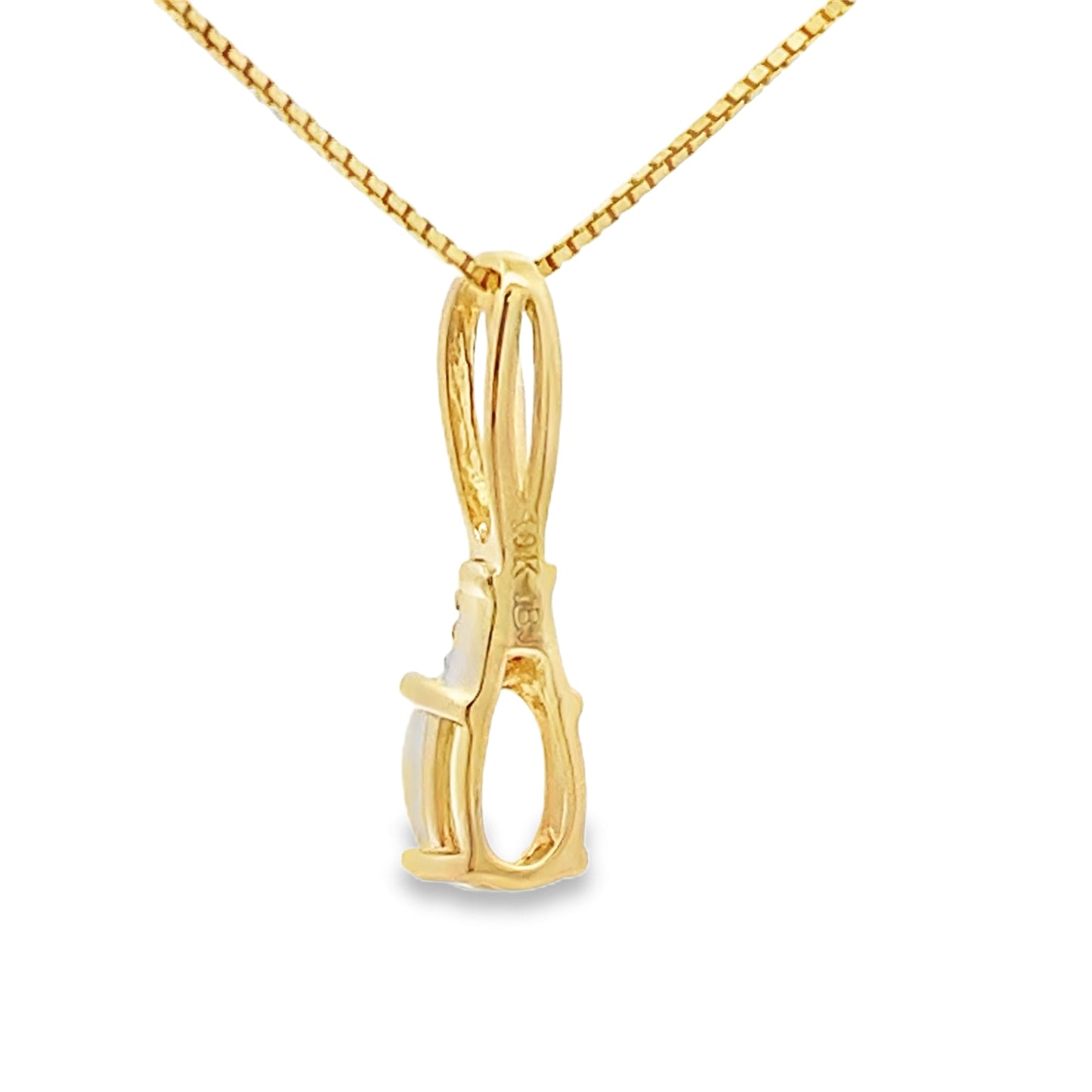 Colgantes de moda de oro amarillo de 10 qt con ópalo y diamantes de 0,02 ct