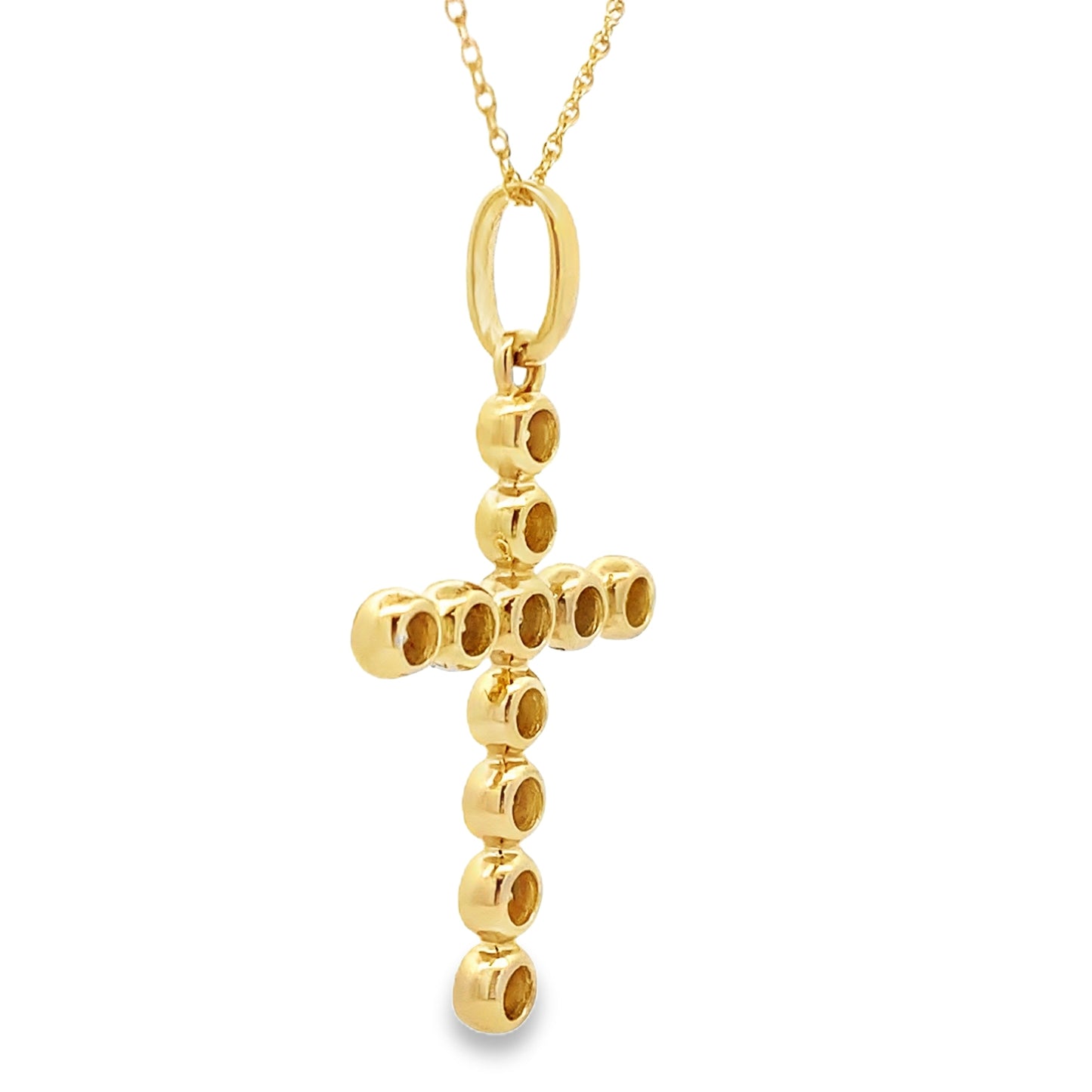 Colgante de cruz religiosa con diamantes de 0,50 ct en oro amarillo de 14 kt