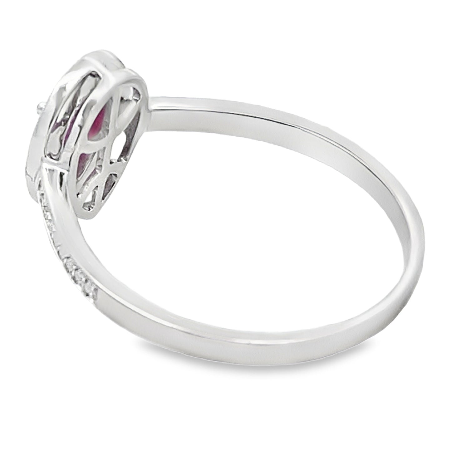 Anillo de rubí y diamantes de 0,54 ct en oro blanco de 10 kt