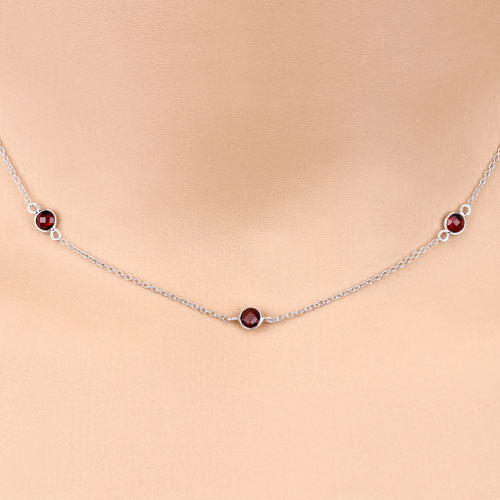 Collar de plata de ley .925 con granate genuino de 2.10 quilates