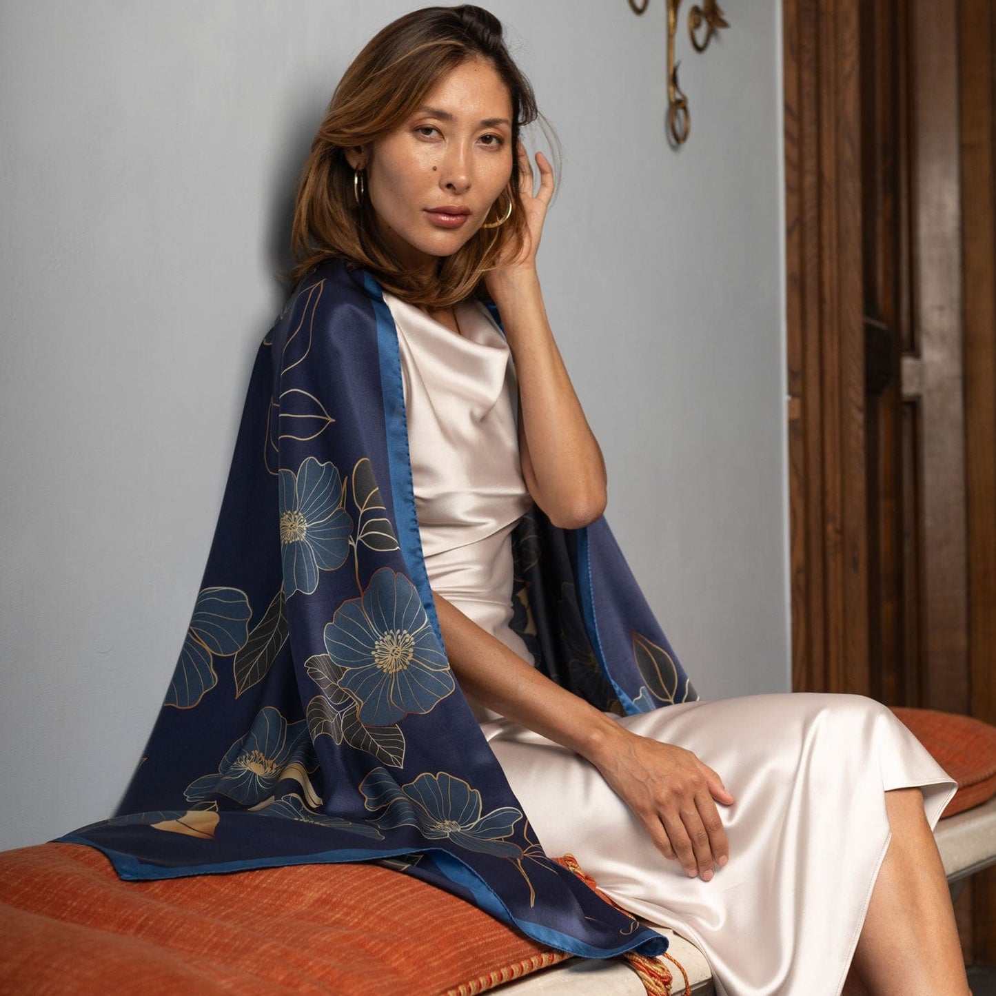 Laura - Silk Scarf Shawl - Navy