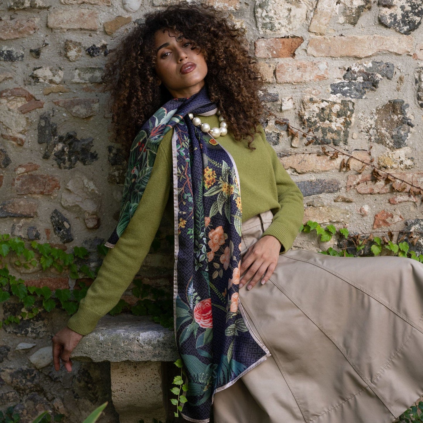 Sara - Long Silk Scarf - Black