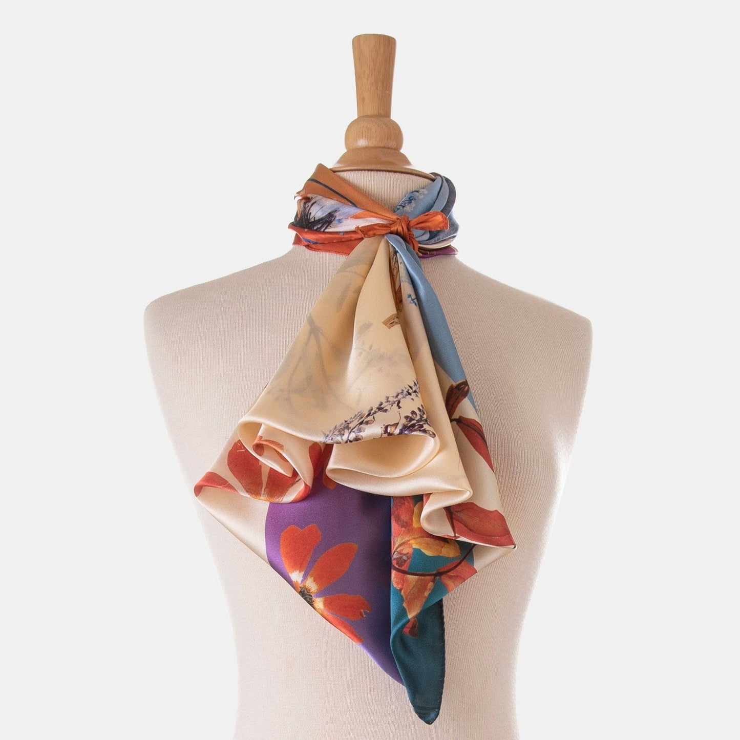 Cristina - Silk Foulard - Champagne