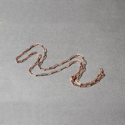 Cadena de eslabones ovalados delicada de oro rosa de 14K (2.1mm)