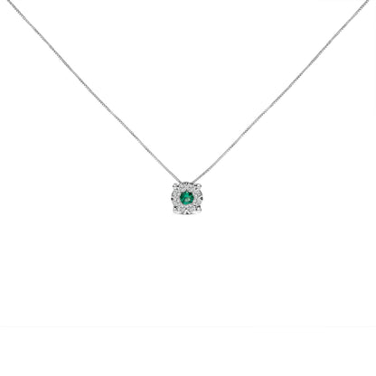 Collar con colgante de 4 mm en oro blanco de 14K con esmeralda verde y halo de diamantes de 1/3 Cttw en composición, 18" (color F-G, claridad VS2-SI1)