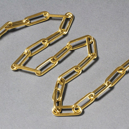 Cadena con eslabones planos de oro amarillo de 14k