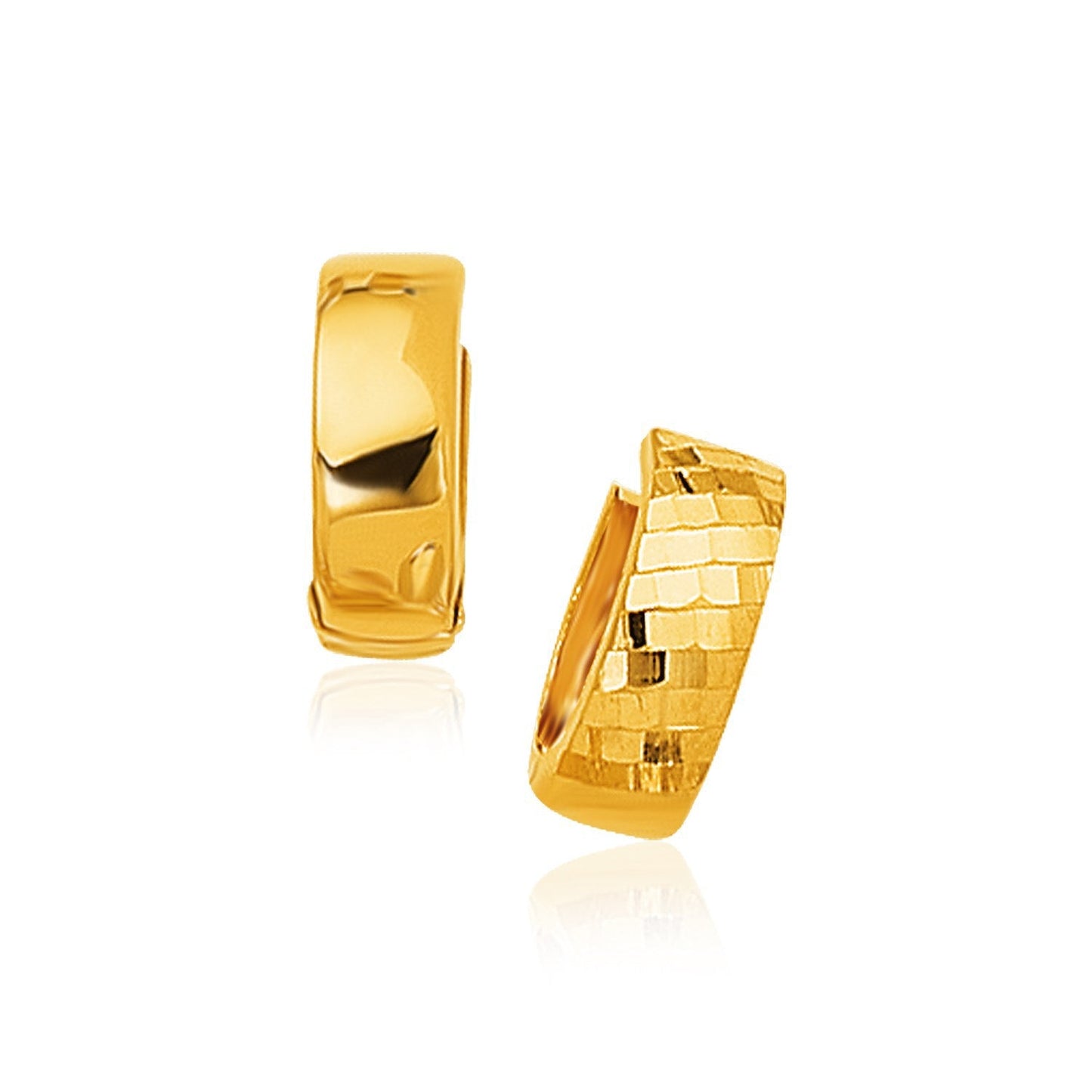 Pendientes de aro de oro amarillo de 14k con textura y pulido