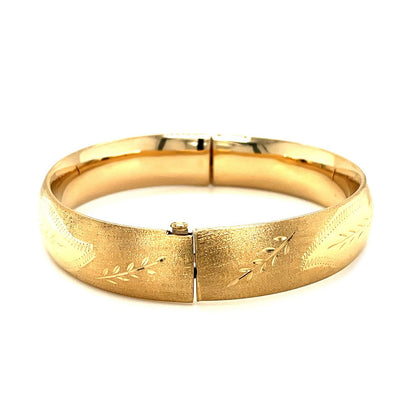 Pulsera Clásica Floral Grabada en Oro Amarillo de 14k (13.5mm)