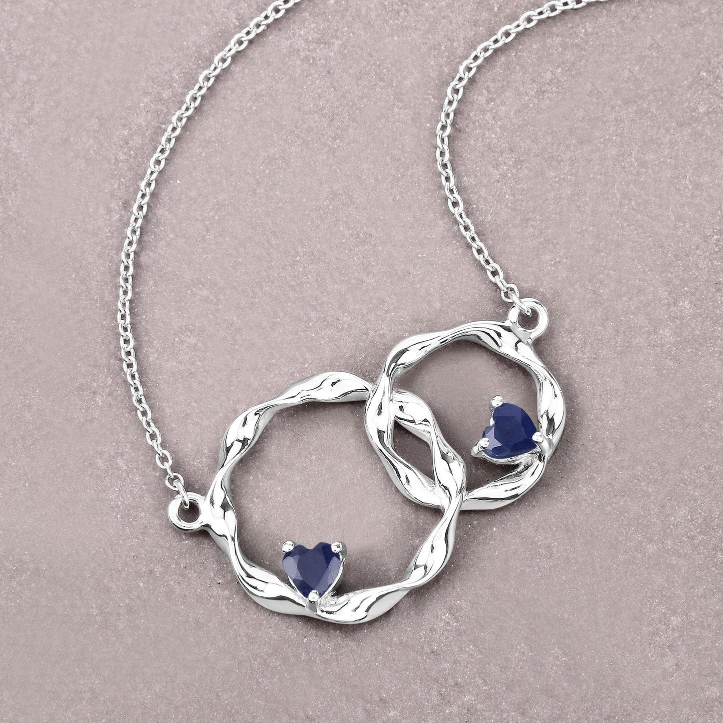 Colgante de plata de ley .925 con zafiro azul genuino de 0,70 quilates