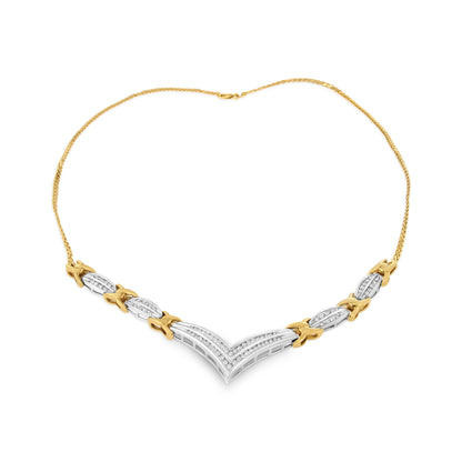 Collar llamativo en forma de "V" de oro amarillo y blanco de 10K con diamantes redondos y de talla princesa de 1.0 Cttw (color I-J, claridad I1-I2)