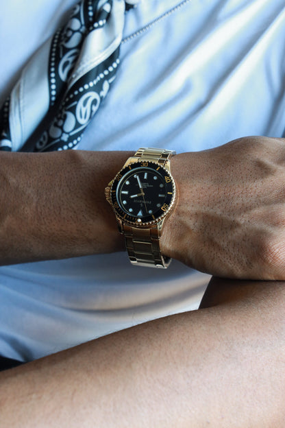 Men's 40mm Sport Watch with Rotating Bezel-Stainless Steel Gold Bracelet