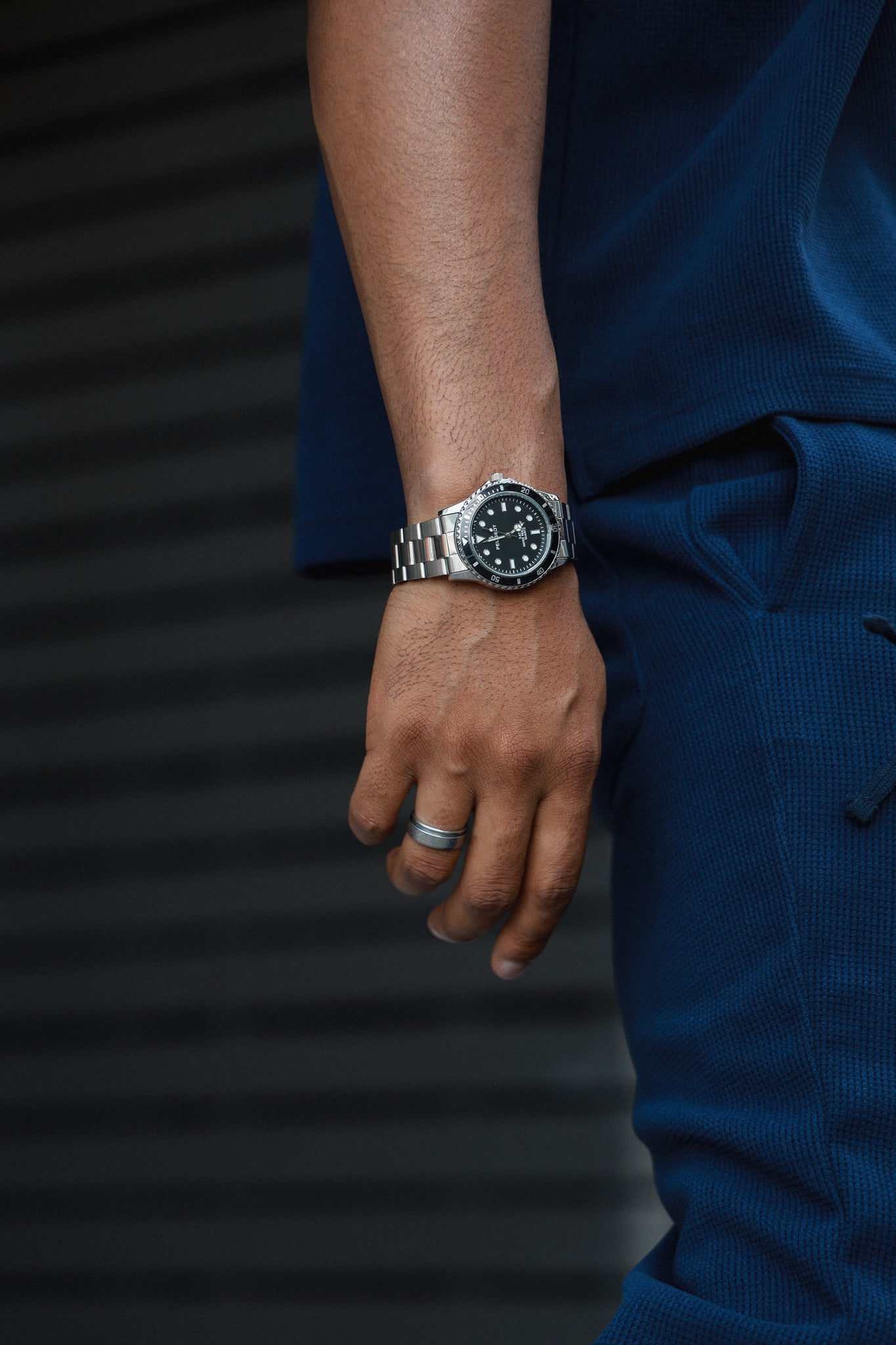 Men's 40mm Black Dial Sport Bezel Stainless Steel Bracelet Watch