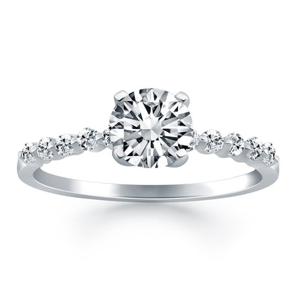 Anillo de compromiso de oro blanco de 14 quilates con diamantes y acentos de diamantes engastados en garras compartidas