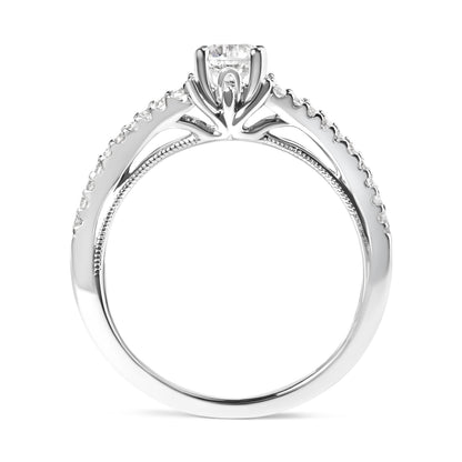 Anillo de compromiso con vástago dividido de oro blanco de 14 quilates con diamantes de 5/8 quilates (color G-H, claridad VS2-SI1) - Talla 7