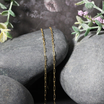 Cadena de eslabones ovalados finos de oro amarillo de 14K (1.5mm)