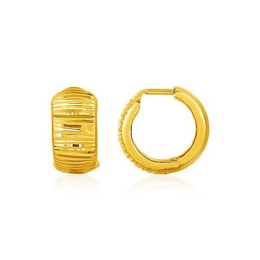Pendientes de oro amarillo de 10k reversibles, texturizados y lisos, que se ajustan cómodamente