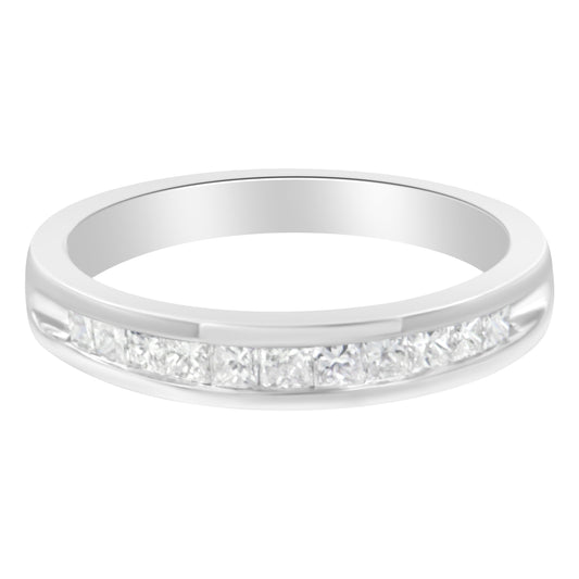 Anillo de banda de boda o aniversario de plata de ley .925, engaste de canal, medio sin fin, con diamantes de talla princesa de 1/2 quilate (color H-I, claridad I2) - Talla 6