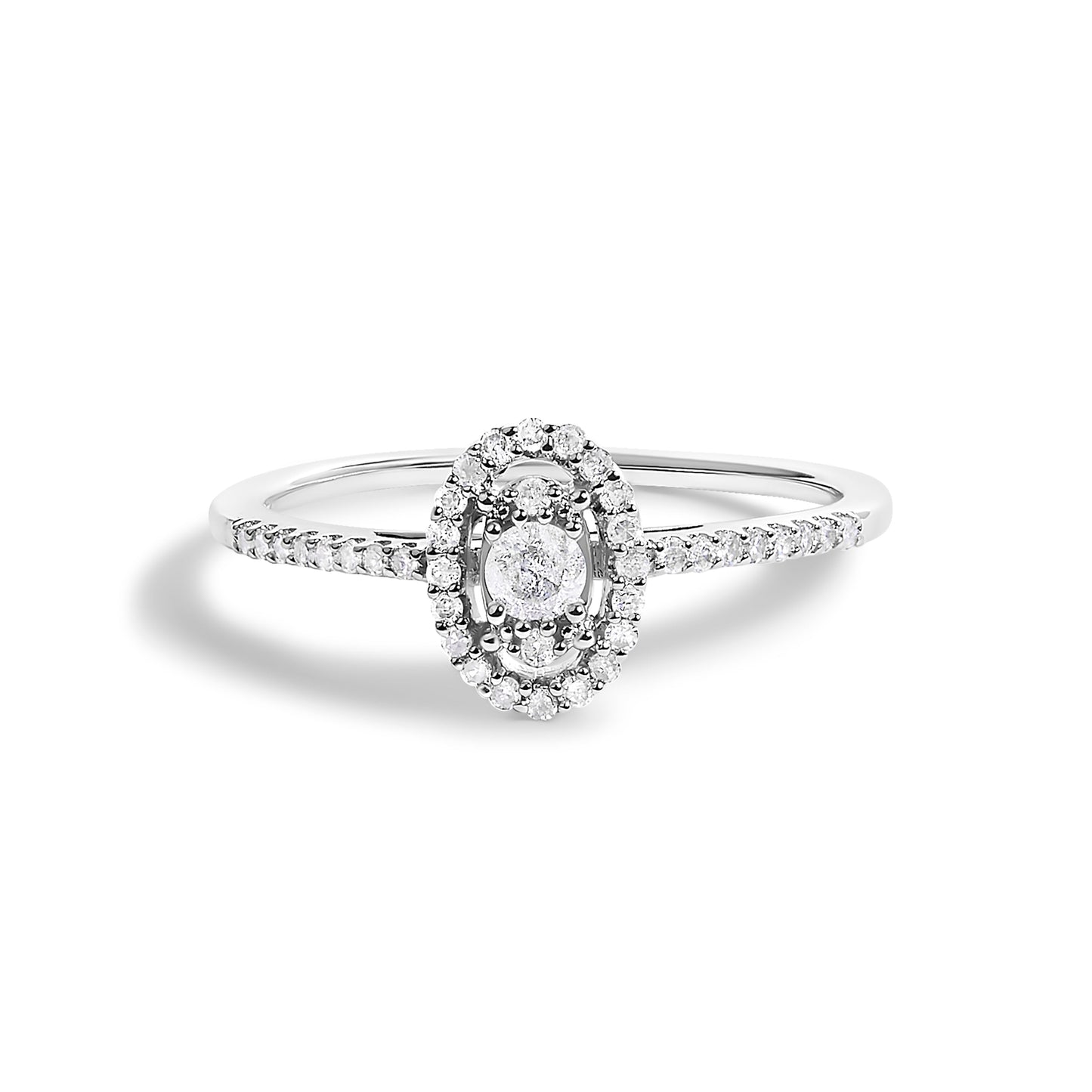 Anillo de compromiso de oro blanco de 14K con forma ovalada de diamante de 1/5 Cttw con halo (color H-I, claridad I1-I2) - Talla 7