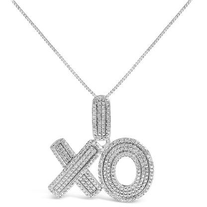 Collar con colgante en forma de XO de plata de ley con pavé de diamantes de 1/4 Cttw
