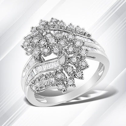 Anillo de cóctel en oro blanco de 10K, con diamantes redondos y de talla baguette, de 1/2 quilate en total, con forma de "S" entrelazada (Color I-J, Claridad I1-I2) - Talla 7