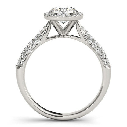 Anillo de compromiso con halo de diamantes en oro blanco de 14k y banda pavé (1 1/3 cttw)