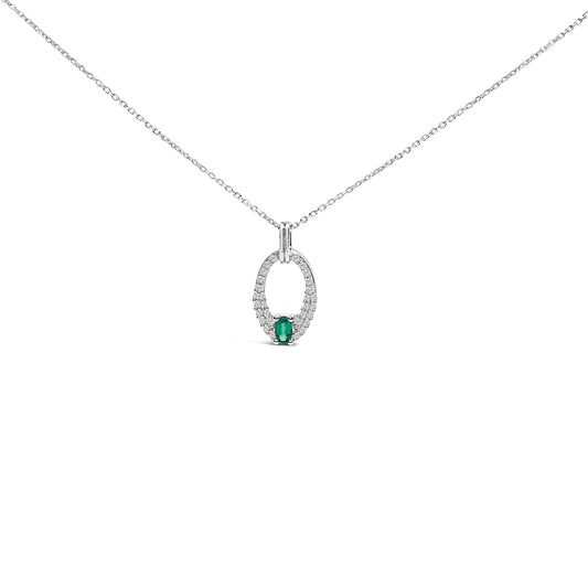 Collar con colgante ovalado de plata de ley .925 con esmeralda verde creada y zafiro blanco - 18" pulgadas