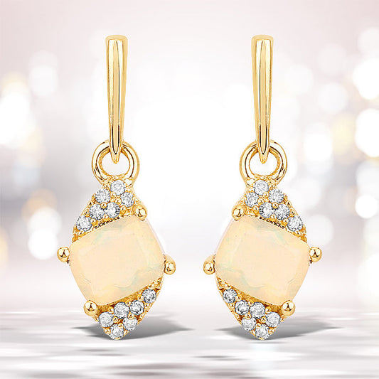 Pendientes de oro amarillo de 14 quilates con ópalo etíope genuino de 0,57 quilates y diamantes blancos