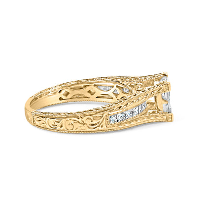 Anillo de compromiso de oro amarillo de 14 K con diamantes de princesa de 1,0 quilates (color G-H, claridad VS1-VS2) - Talla 7