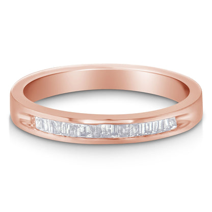 Anillo de banda apilable con diamantes engastados en canal de oro rosa de 10K sobre plata de ley .925 de 1/5 Cttw (color H-I, claridad I1-I2) - Talla 6 3/4