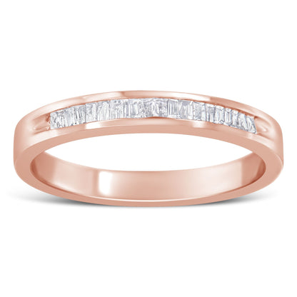Anillo de banda apilable con diamantes engastados en canal de oro rosa de 10K sobre plata de ley .925 de 1/5 Cttw (color H-I, claridad I1-I2) - Talla 6 3/4