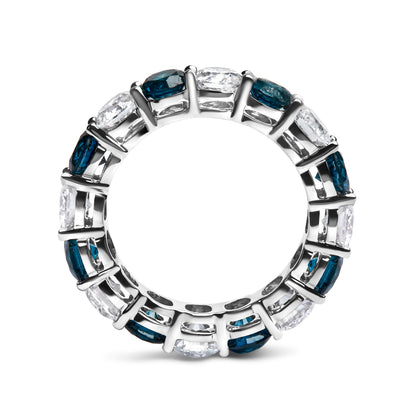 Anillo de oro blanco de 14 quilates con 6 1/4 Cttw de diamantes blancos creados en laboratorio y diamantes azules naturales tratados alternados (color F-G, claridad VS1-VS2)