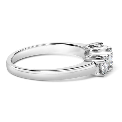 Anillo de oro blanco de 14K con 3 diamantes creados en laboratorio de 3/4 Cttw (color F-G, claridad VS2-SI1) - Talla 7