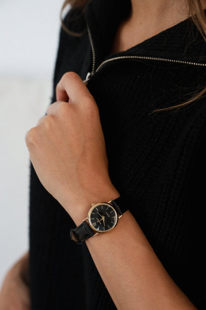 Women's Classic 24mm Black Watch With Easy to Read Numerals