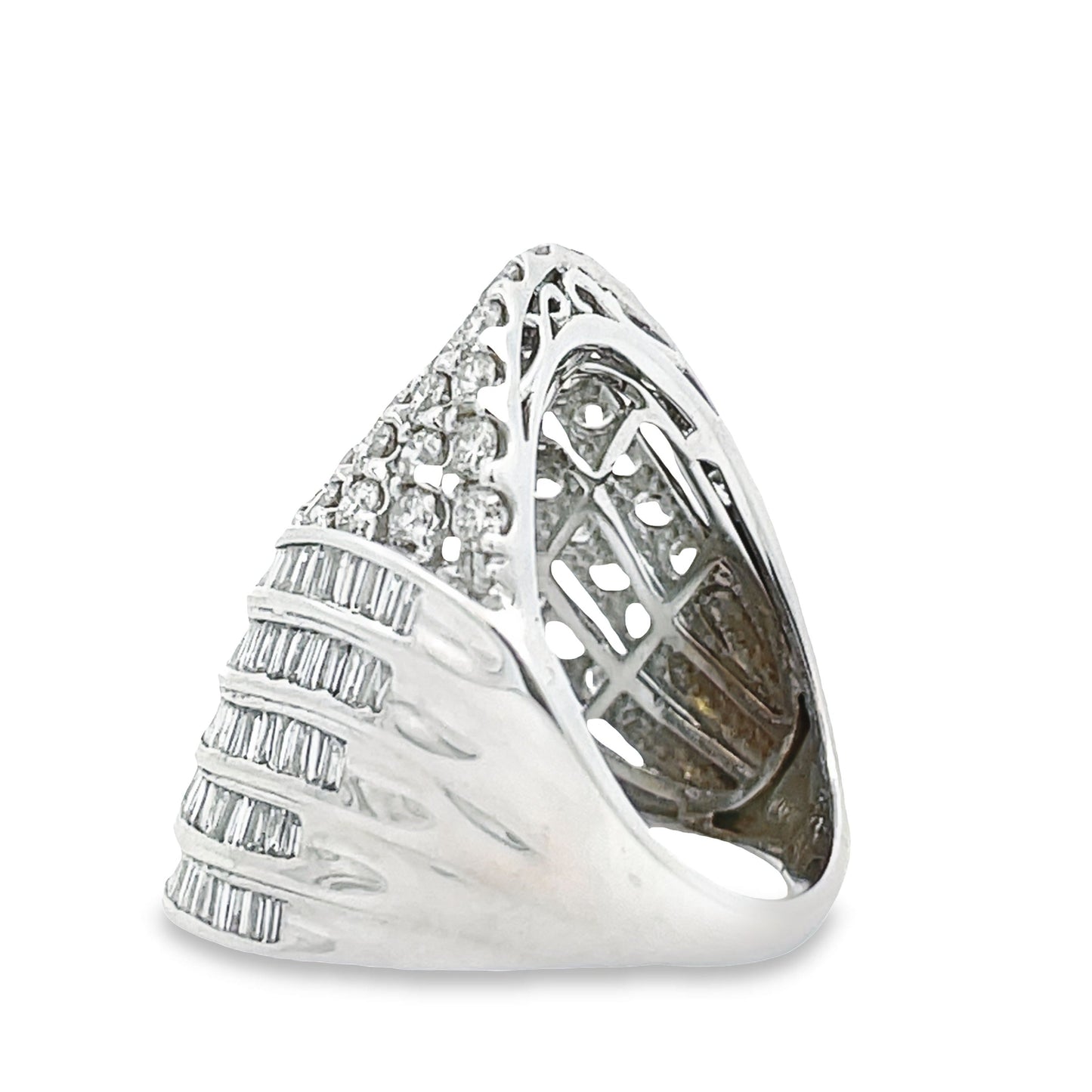 Anillo de diamante de 4,00 ct de oro blanco de 10 kt