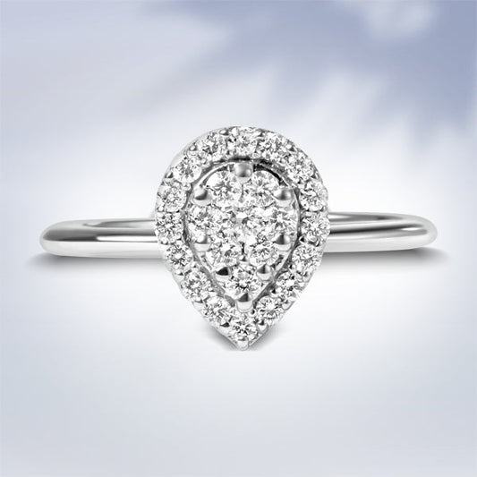 Anillo de promesa en forma de pera de oro blanco de 10K con racimo de diamantes redondos cultivados en laboratorio de 3/8 Cttw (Color G-H, Claridad VS2-SI1) - Talla 7