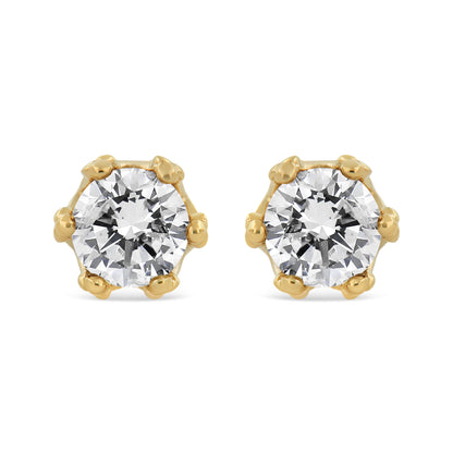 Pendientes de oro blanco de 14 quilates con diseño de corona y diamante redondo de 1/2 quilate (color I-J, claridad I1-I2)