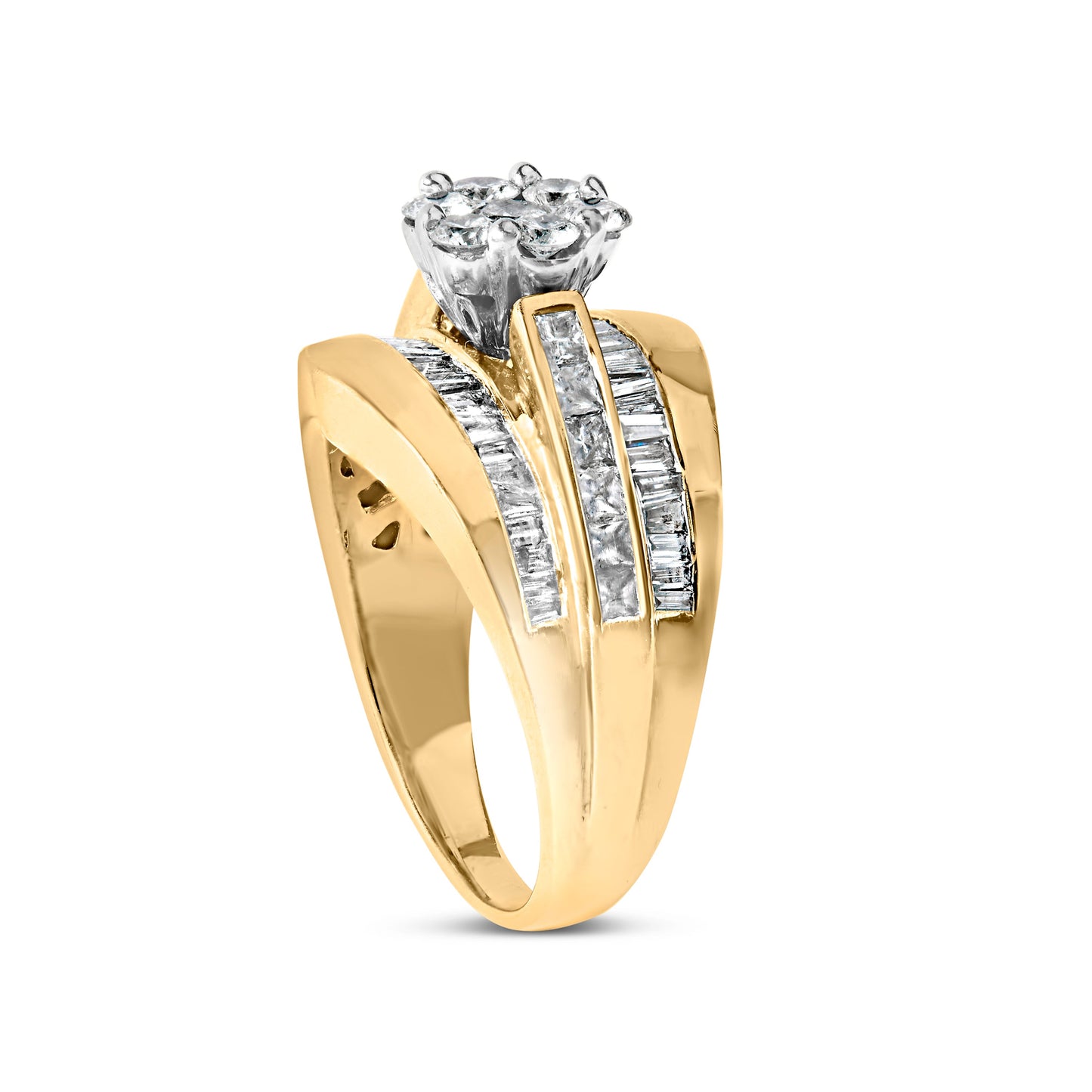 Anillo de compromiso de oro amarillo de 14 K con diamante en racimo y diseño de chevrón engastado en canal de 2-1/3 quilates (color H-I, claridad SI1-SI2) - Talla 7