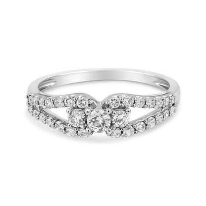 Anillo de oro blanco de 10K con 1/2 quilate de diamantes redondos de tres piedras con banda de brazo dividido (color H-I, claridad SI1-SI2) - Talla 6