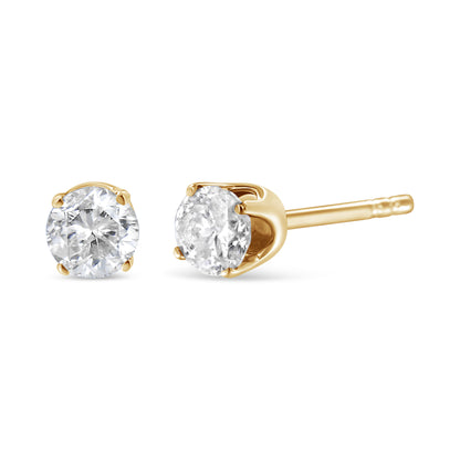 Pendientes de solitario con diamantes redondos de oro amarillo de 14K, 1/2 quilate en total (color O-P, claridad SI2-I1)