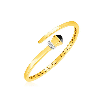 Brazalete rígido de oro amarillo de 14k, estilo cruzado con bisagra, ónix y diamantes